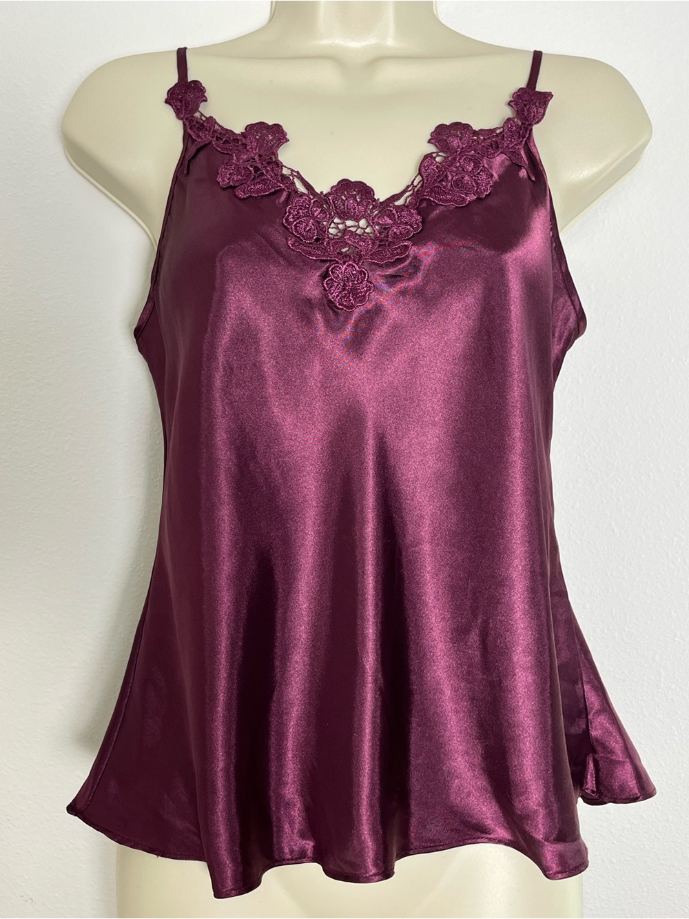 In Bloom by Jonquil Y2K Burgundy Satin Lace Trim Camisole Top Fairy Coquett Sz S